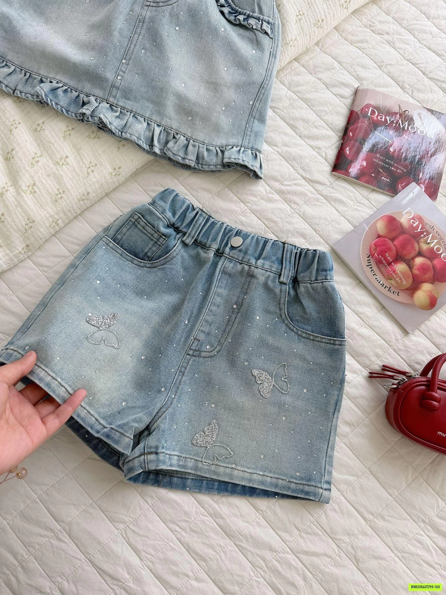 SHORT JEANS ĐÍNH ĐÁ BƯƠM BƯỚM