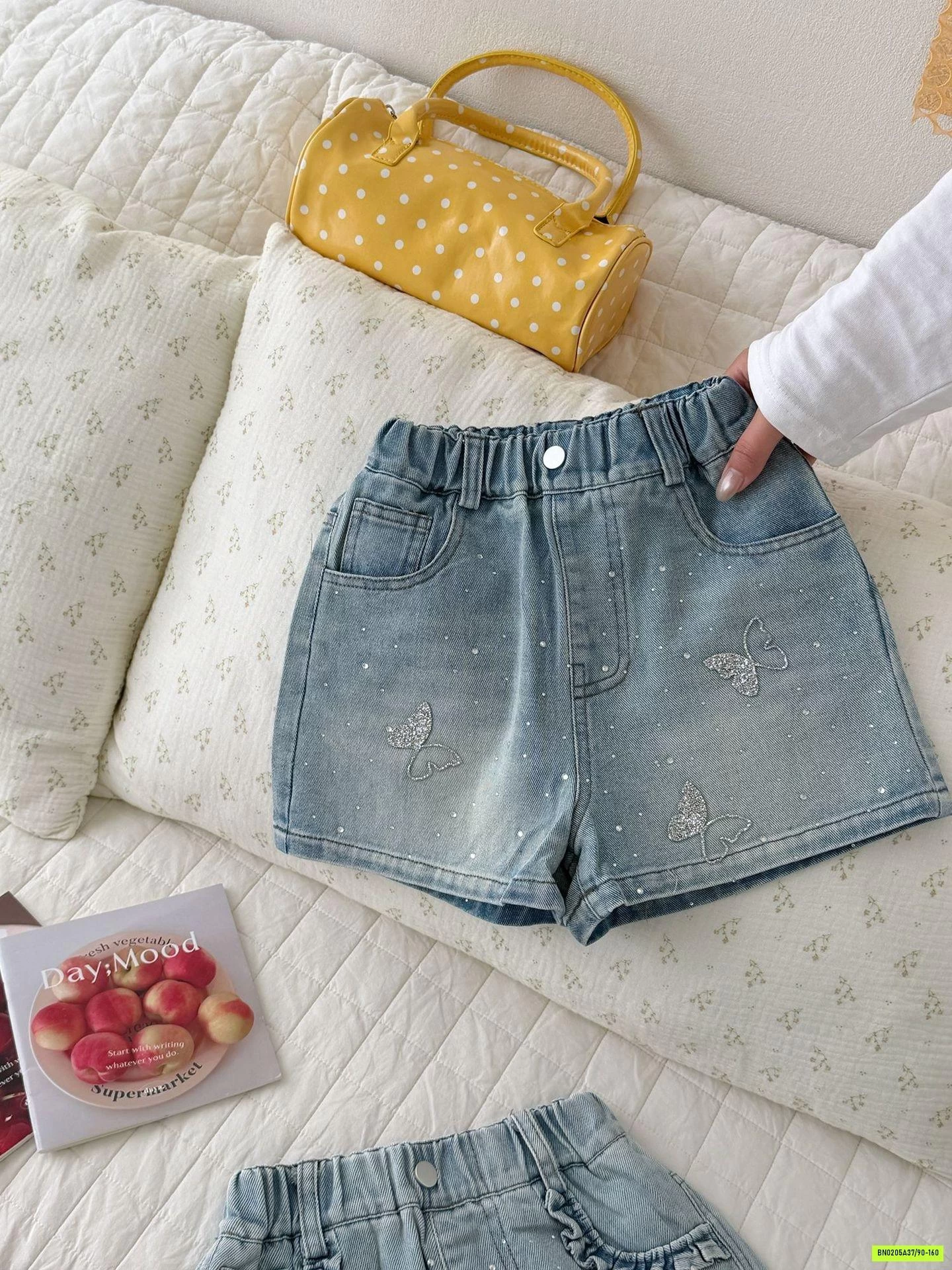 SHORT JEANS ĐÍNH ĐÁ BƯƠM BƯỚM