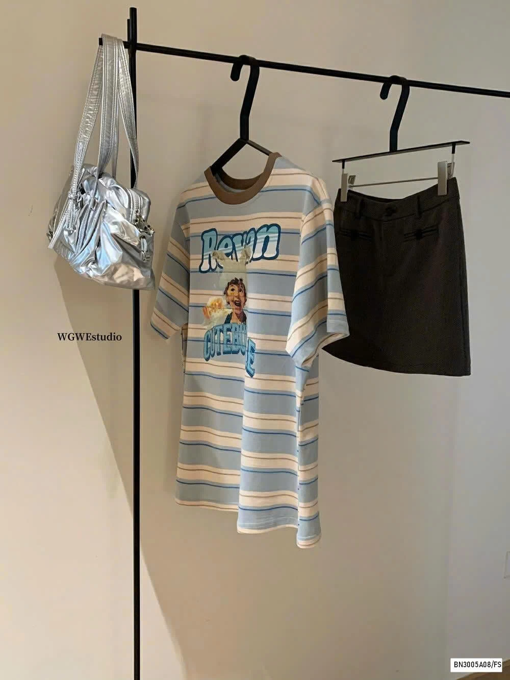 ÁO THUN KẺ XANH IN HÌNH WG.WE