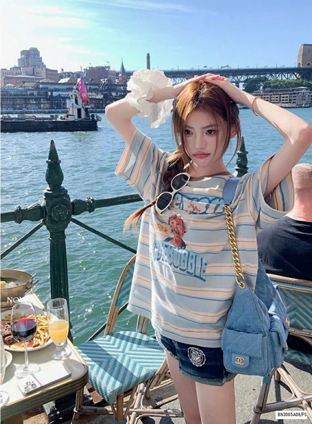 ÁO THUN KẺ XANH IN HÌNH WG.WE