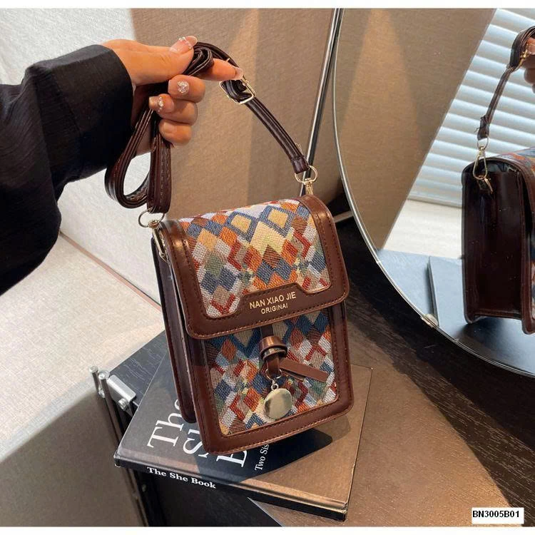 TÚI ĐEO VAI HỌA TIẾT THỔ CẨM CHO NỮ