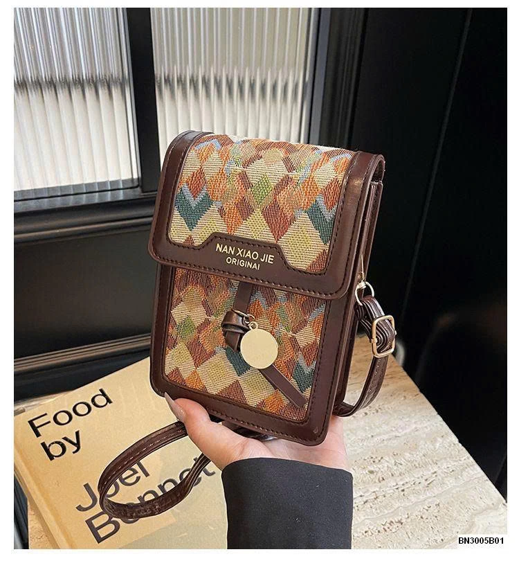 TÚI ĐEO VAI HỌA TIẾT THỔ CẨM CHO NỮ