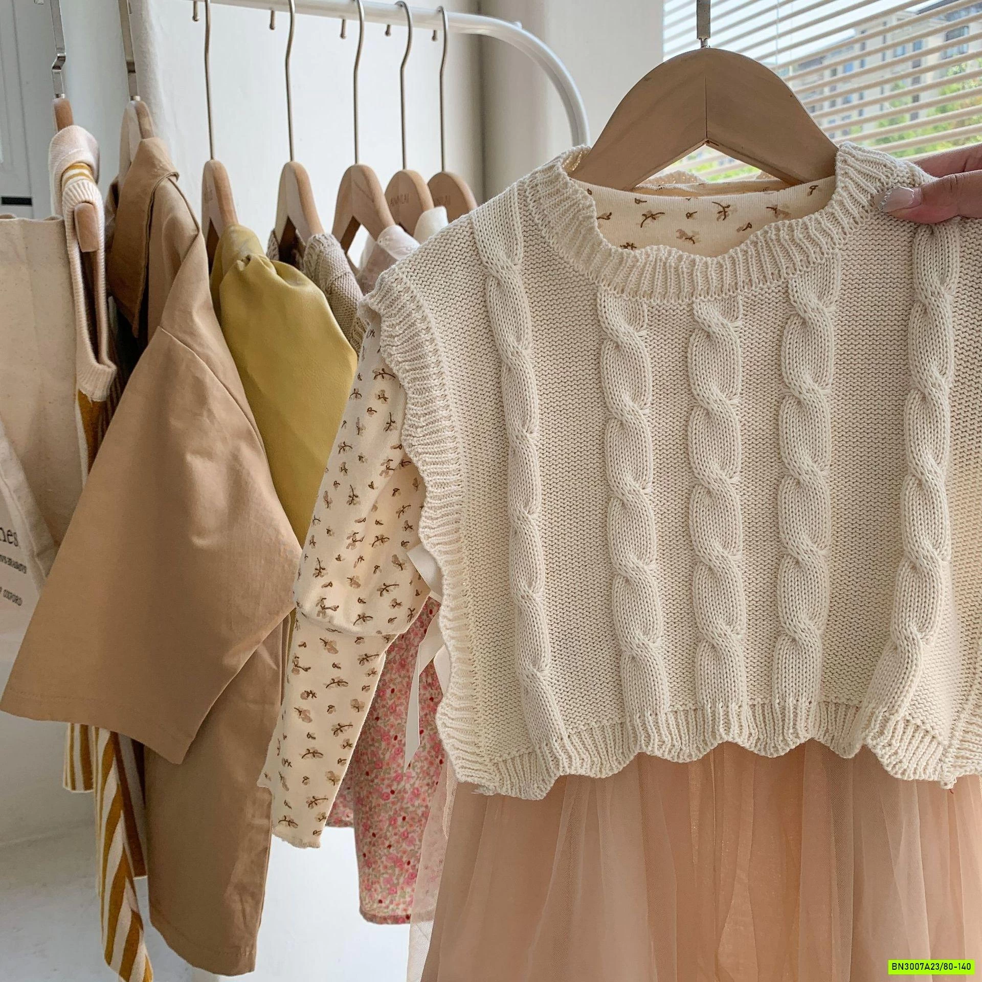 GILE LEN BUỘC NƠ BÊN HÔNG