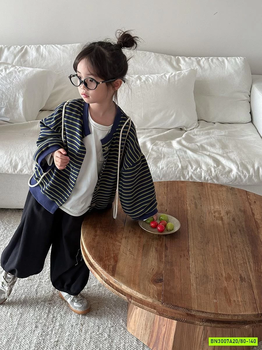 KHOÁC NỈ KẺ CỔ TRÒN