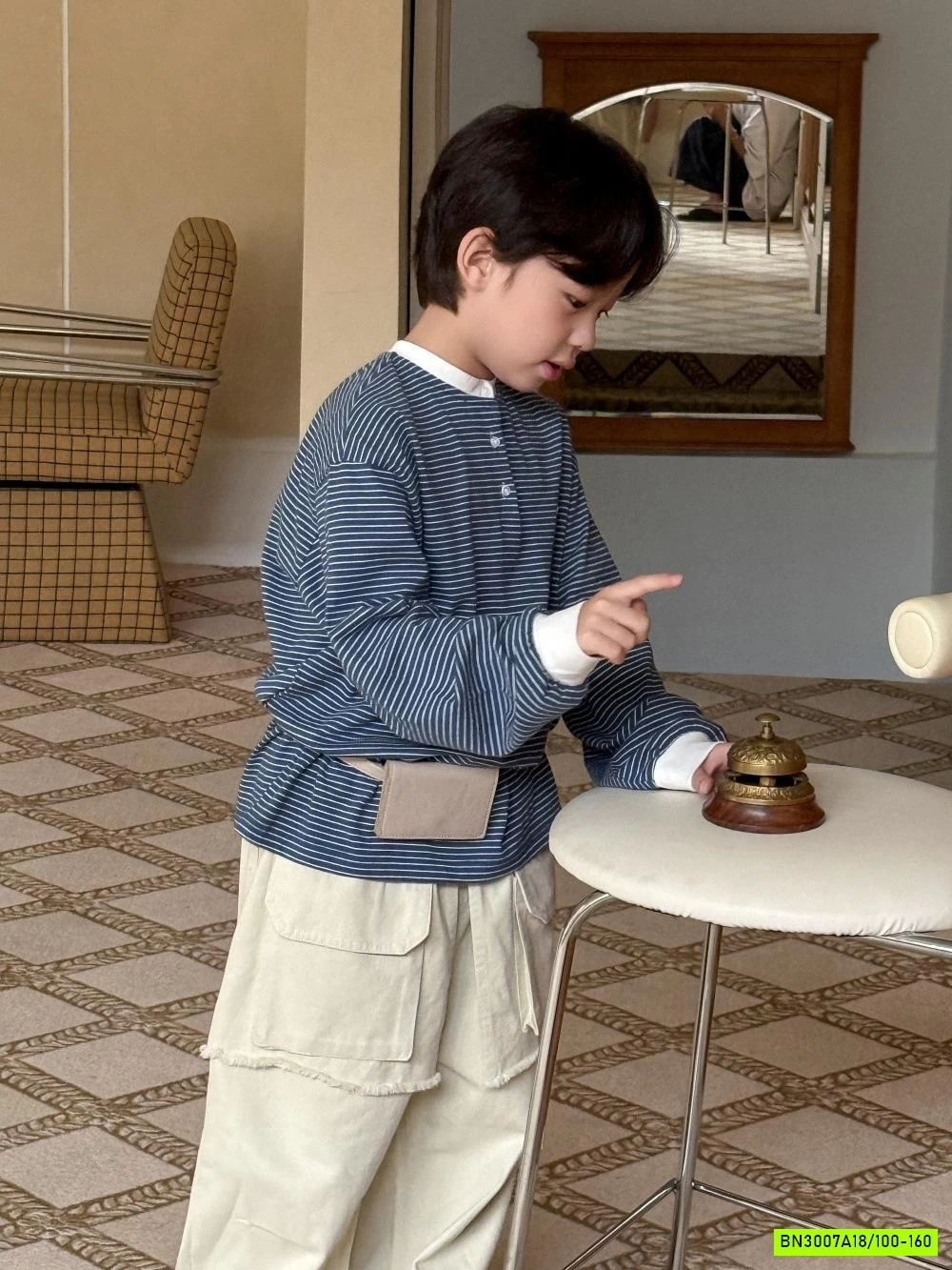 ÁO NỈ XANH KẺ CỔ TRỤ