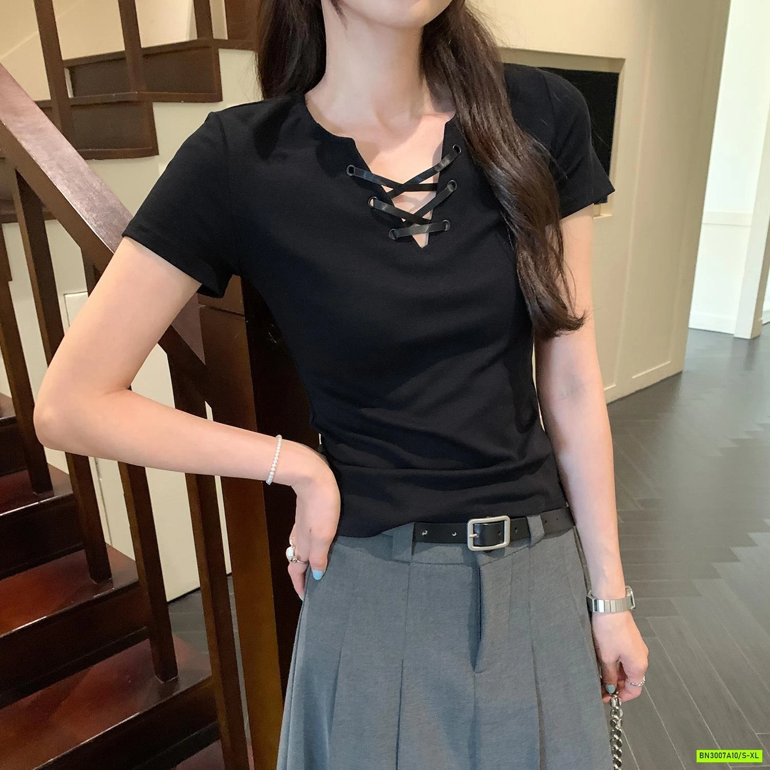 ÁO THUN NGẮN TAY CỔ V