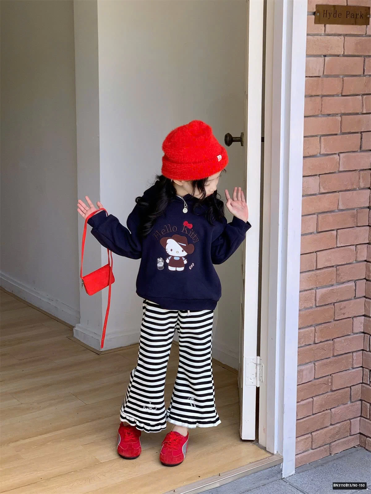 SÉT ÁO NỈ KITTY MIX QUẦN KẺ LOE