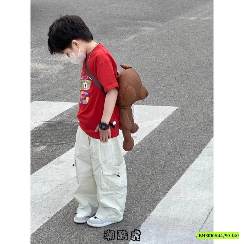 ÁO THUN ĐỎ IN SẮC MÀU