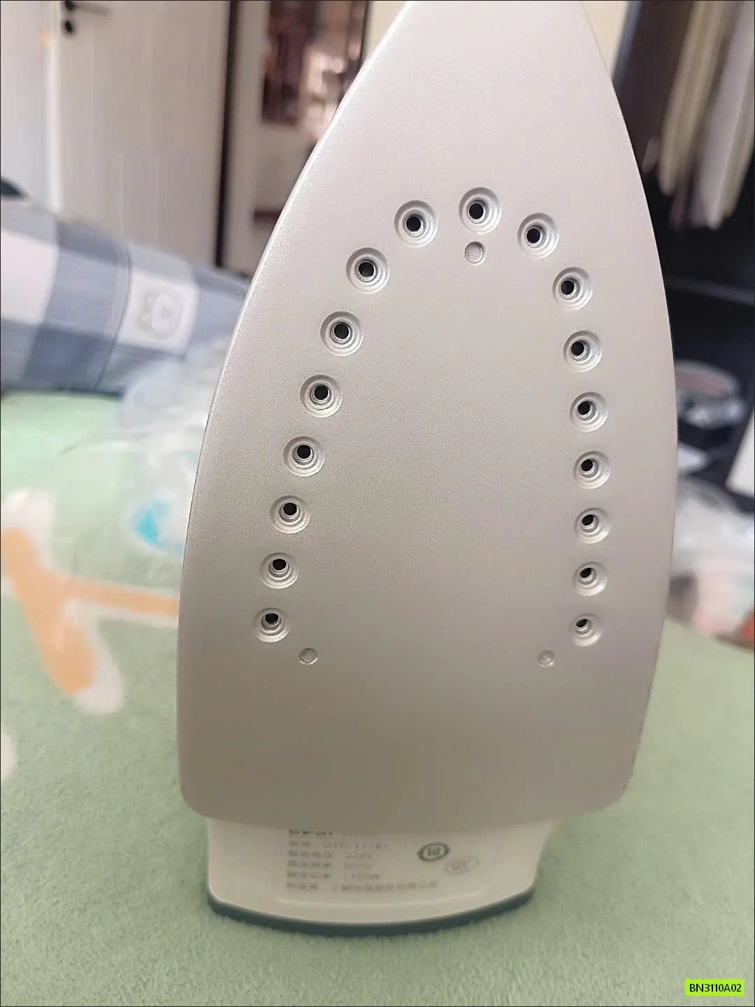 BÀN LÀ HƠI NƯỚC CẦM TAY BEAR