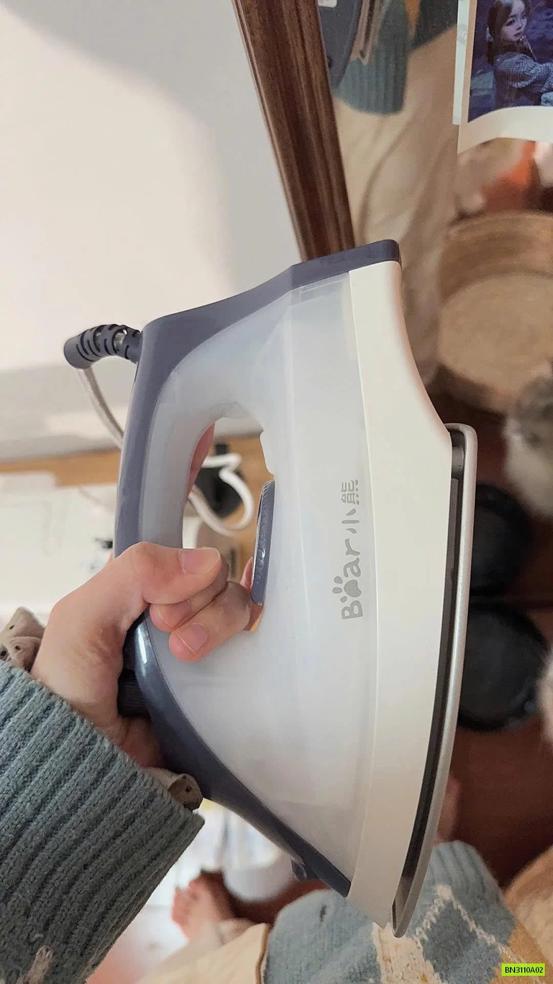 BÀN LÀ HƠI NƯỚC CẦM TAY BEAR