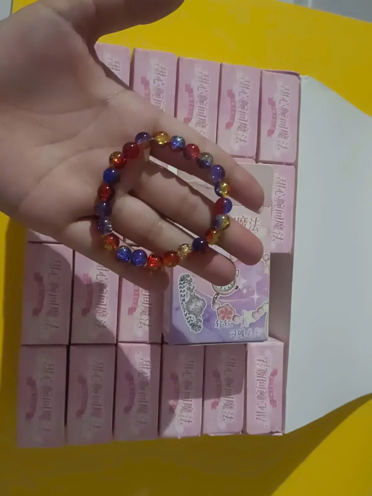 BỘ HỘP MÙ 24 MÓN VÒNG TAY
