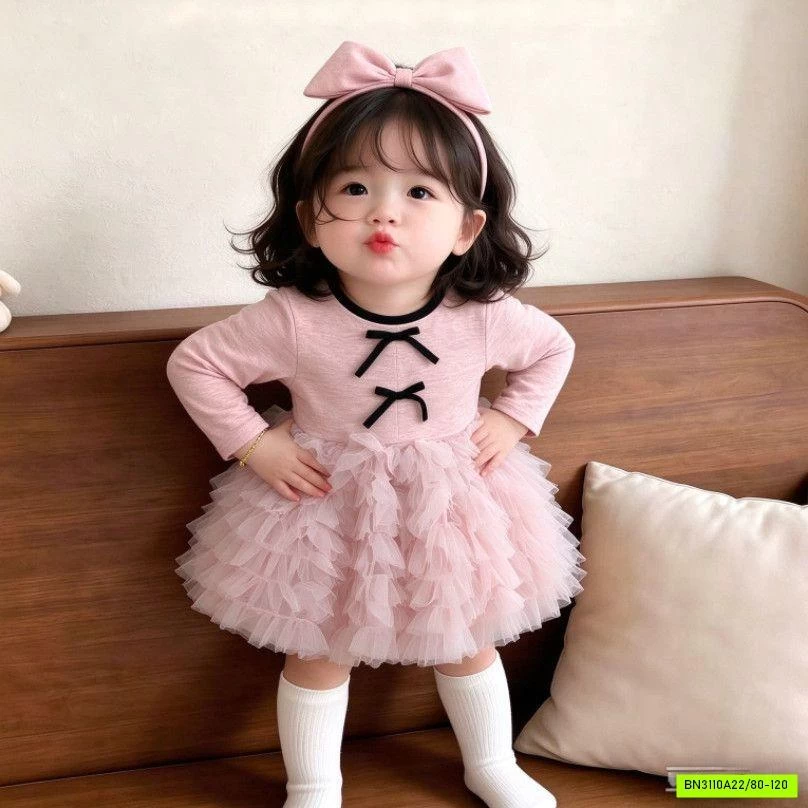 ĐẦM HỒNG CHÂN VOAN BÉ GÁI