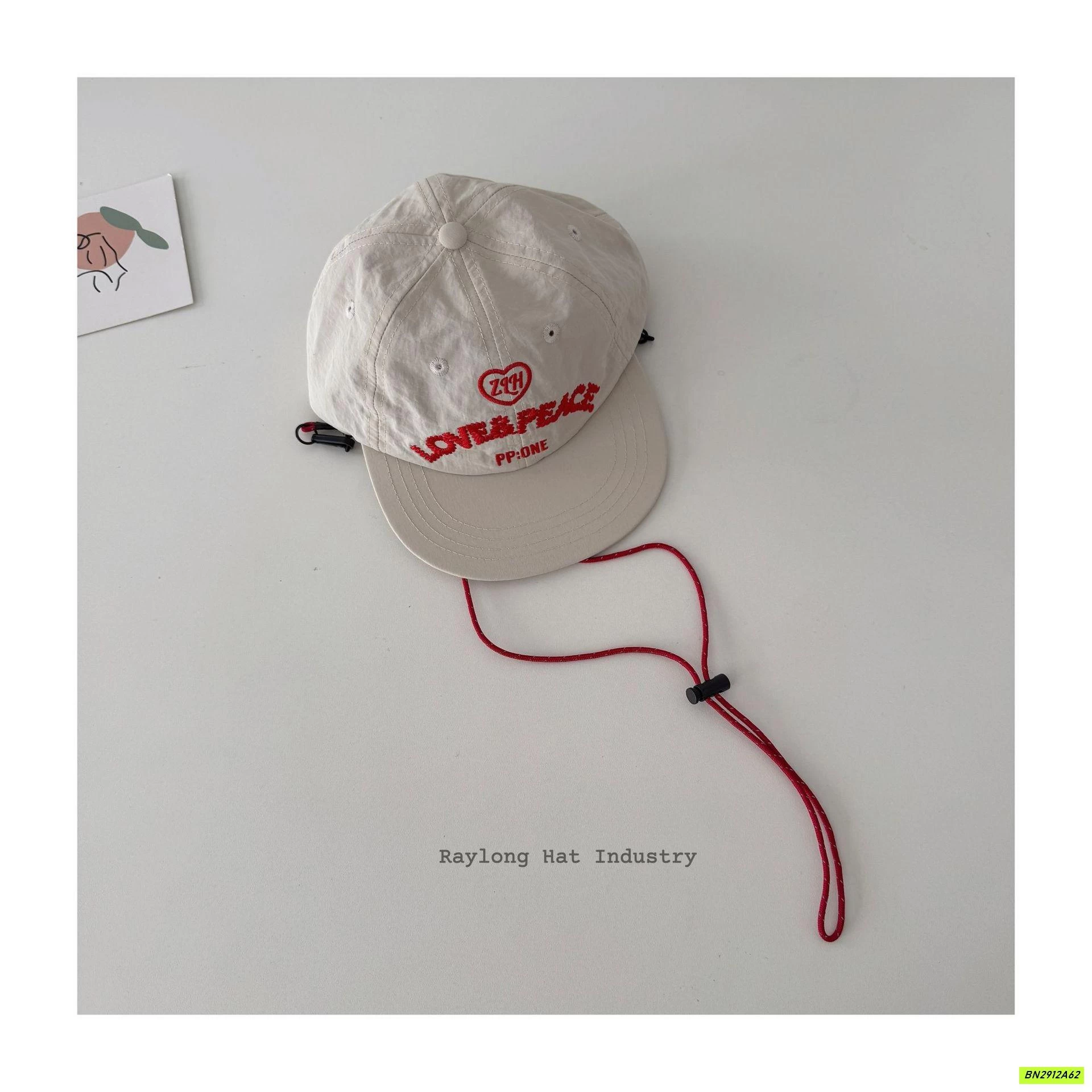 MŨ KẾT TÁN PHẲNG THÊU CHỮ