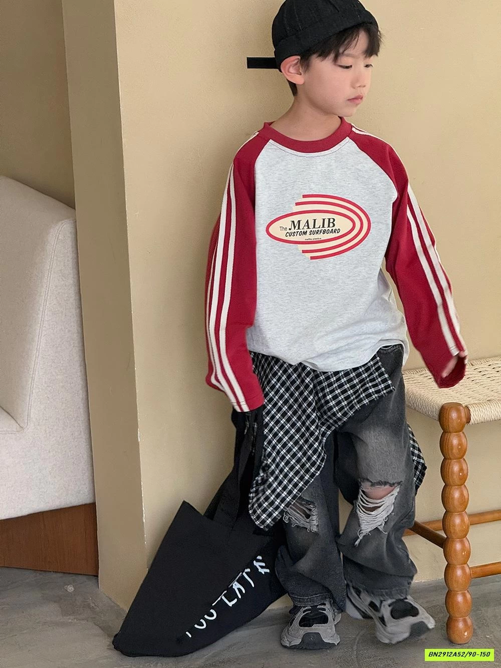 ÁO THUN XÁM PHỐI TAY ĐỎ