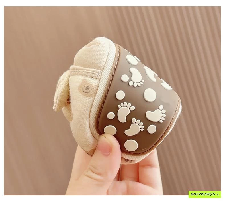 GIÀY TẬP ĐI HOA NHÍ GẮN NƠ