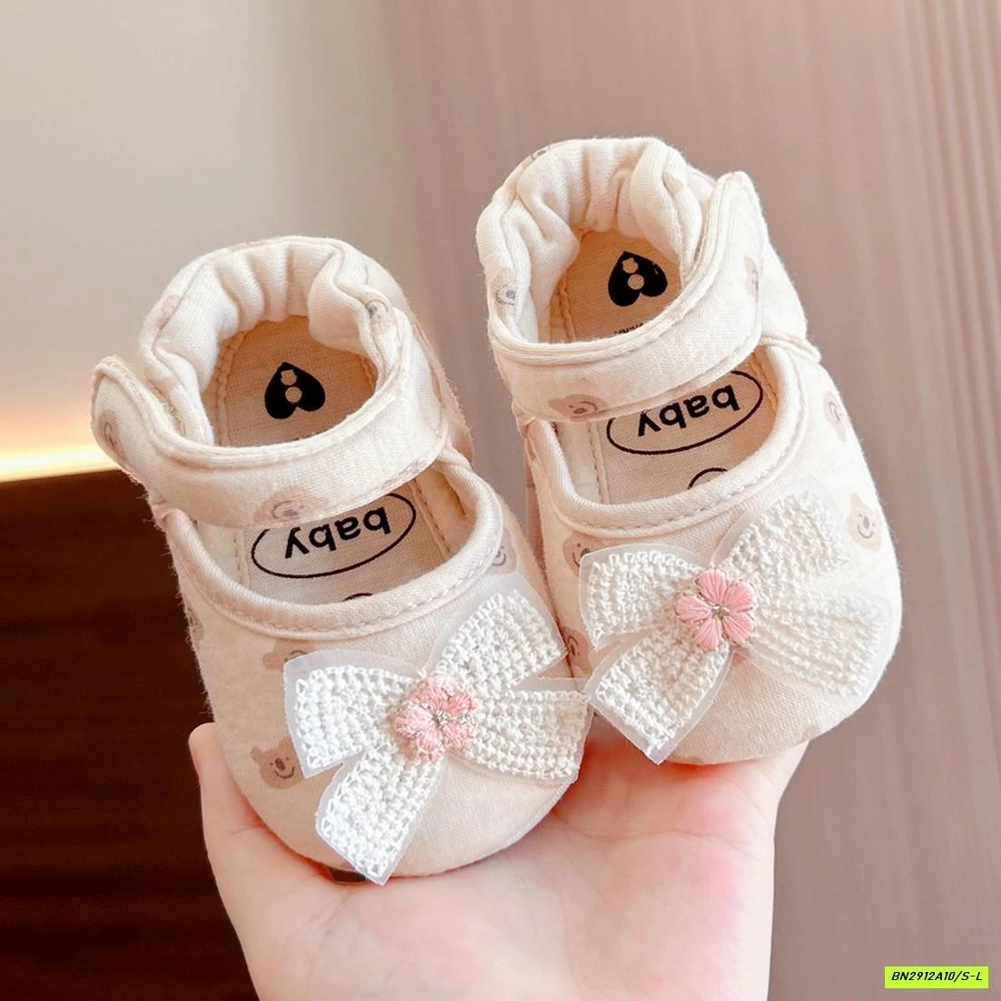 GIÀY TẬP ĐI HOA NHÍ GẮN NƠ