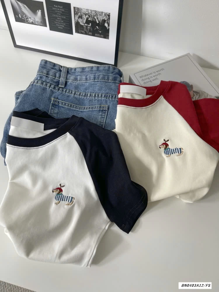 ÁO THÊU CÚN PHỐI MÀU TAY