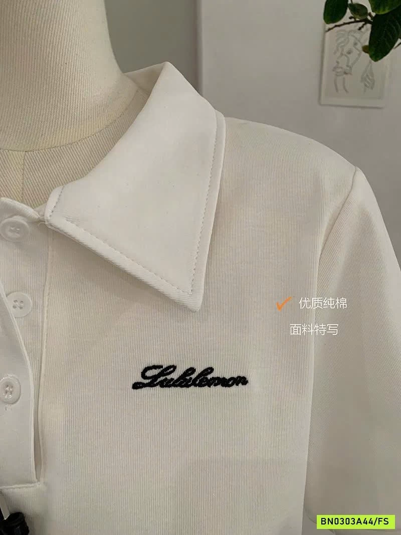 ÁO POLO THÊU CHỮ CROPTOP