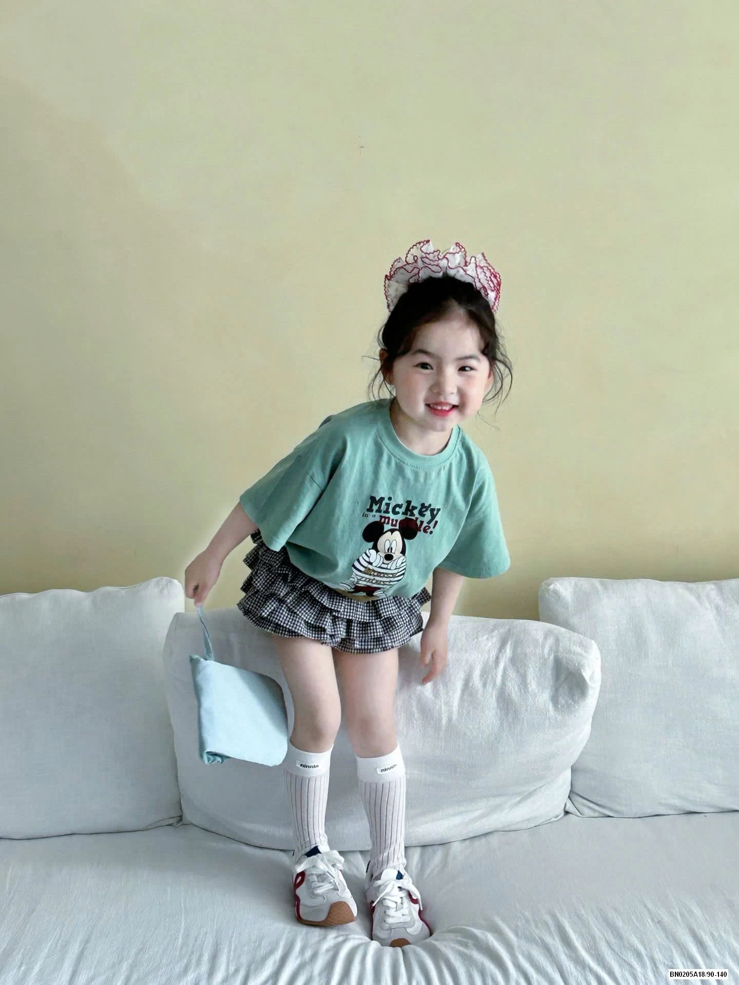 ÁO MICKEY MIX QUẦN VÁY CARO