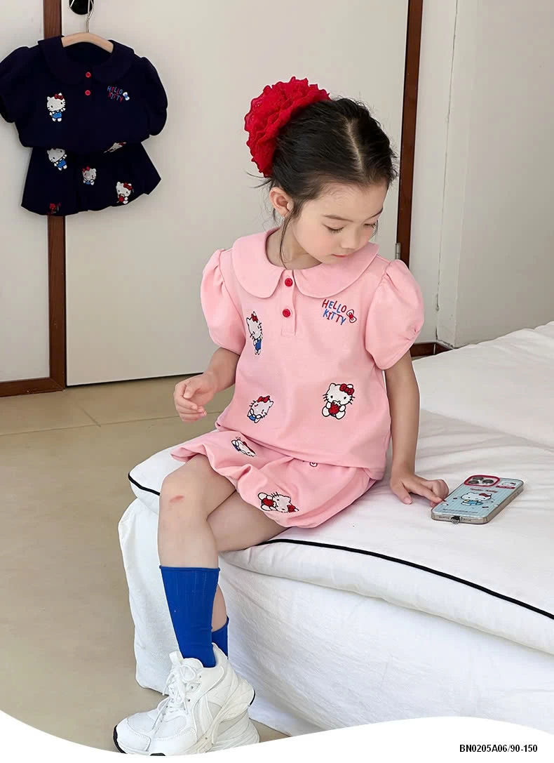 SÉT VÁY BÍ KITTY CỔ SEN