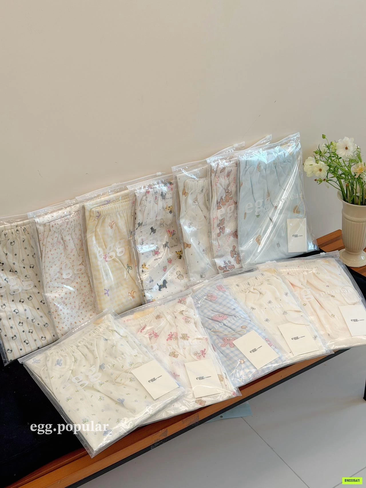 QUẦN SUÔNG HỌA TIẾT EGG