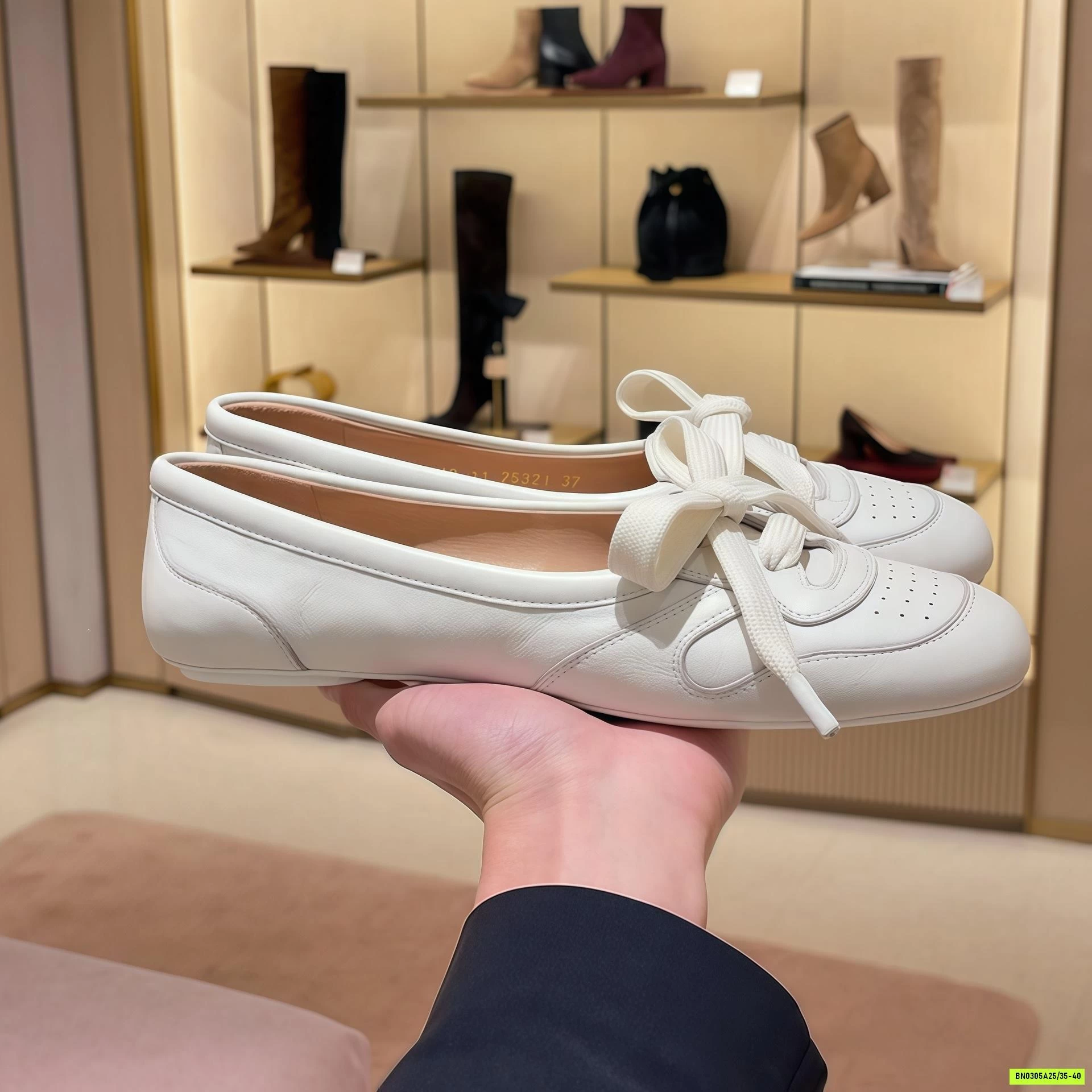 SLIPON LƯỜI BUỘC DÂY