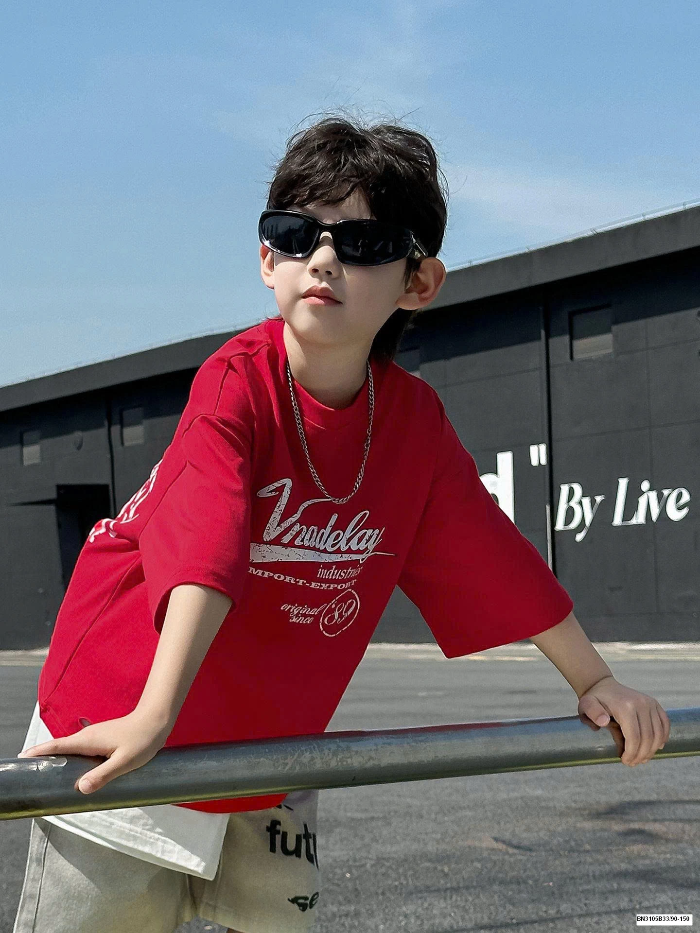 SÉT ÁO THUN ĐỎ QUẦN XÁM IN CHỮ