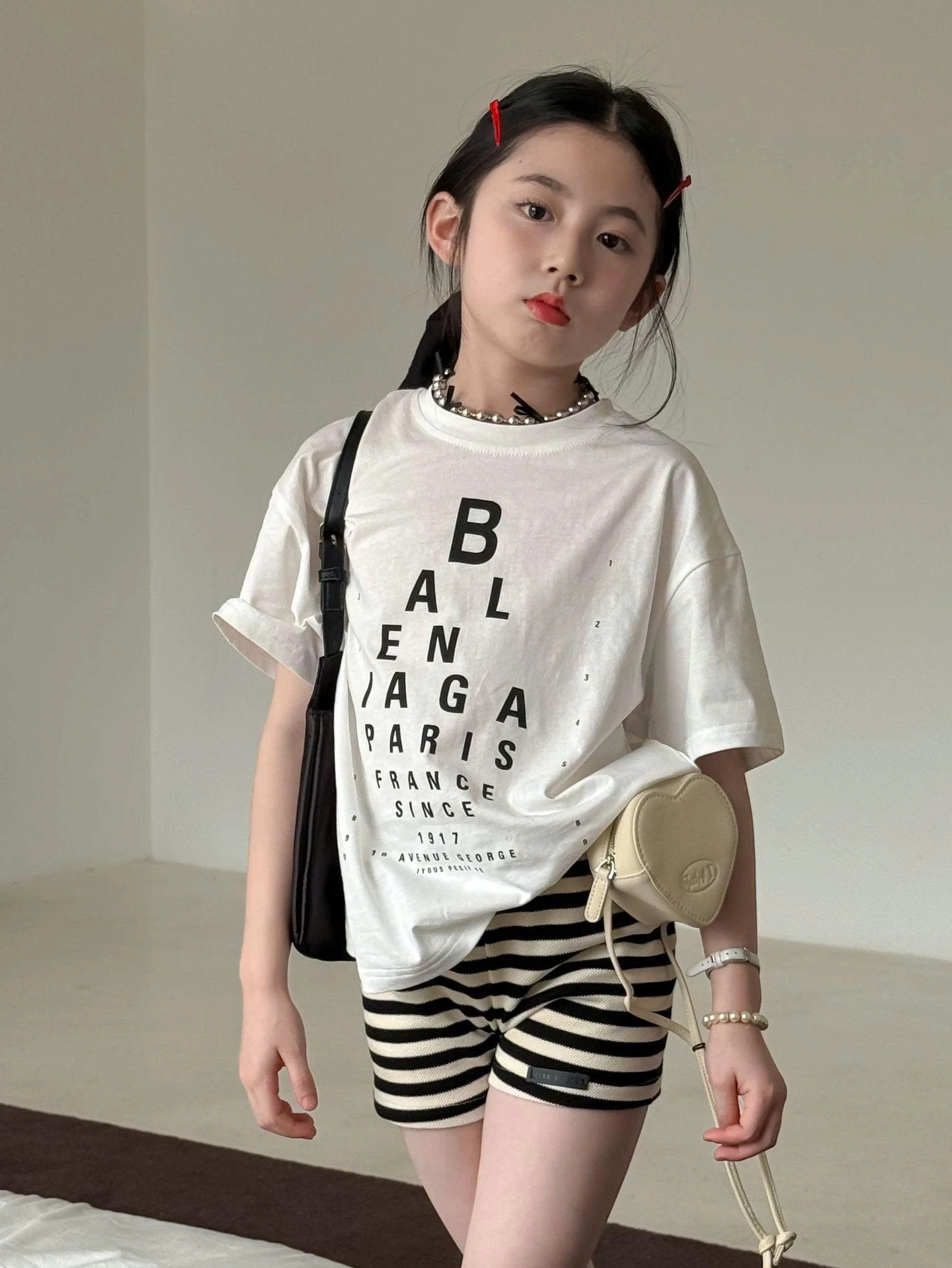 SET ÁO THUN CHỮ CÁI  QUẦN SHORT KẺ NGANG