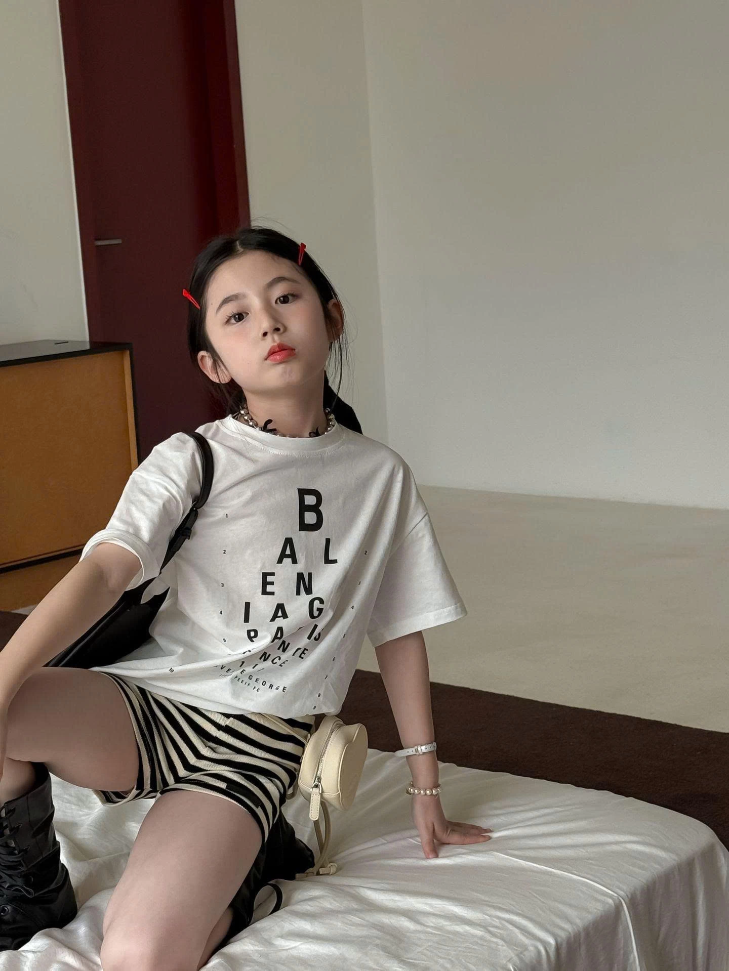 SET ÁO THUN CHỮ CÁI  QUẦN SHORT KẺ NGANG