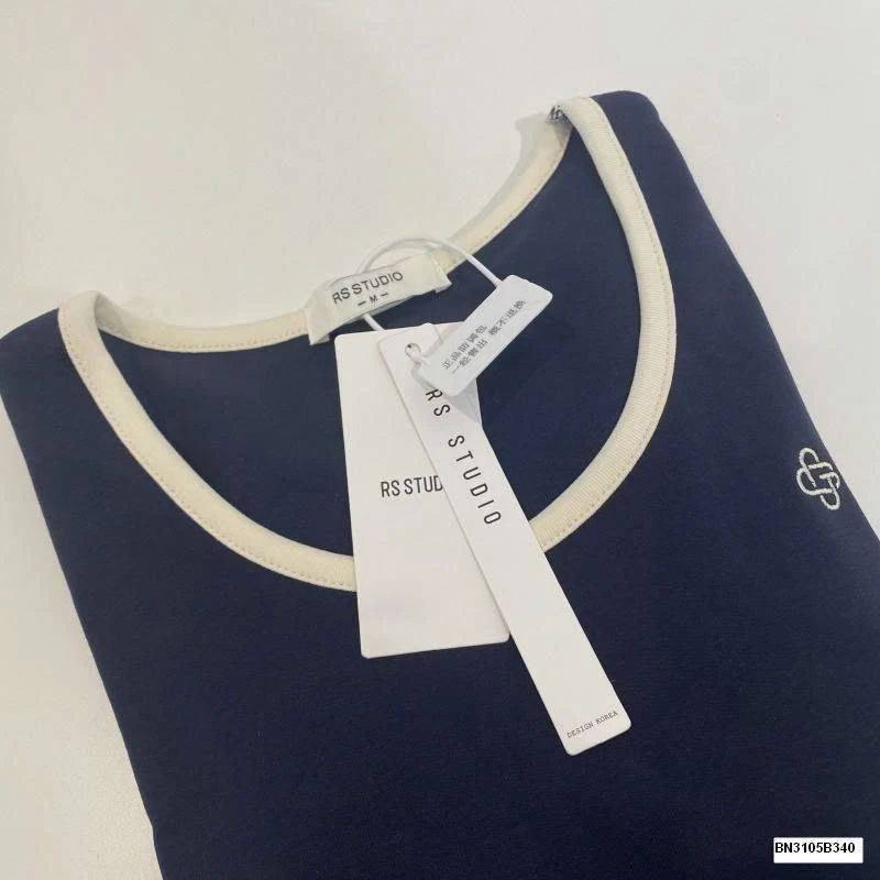 ÁO THUN LOGO HOA TRÀ  RS.STUDIO