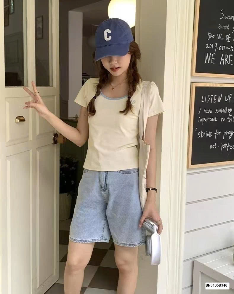 ÁO THUN LOGO HOA TRÀ  RS.STUDIO