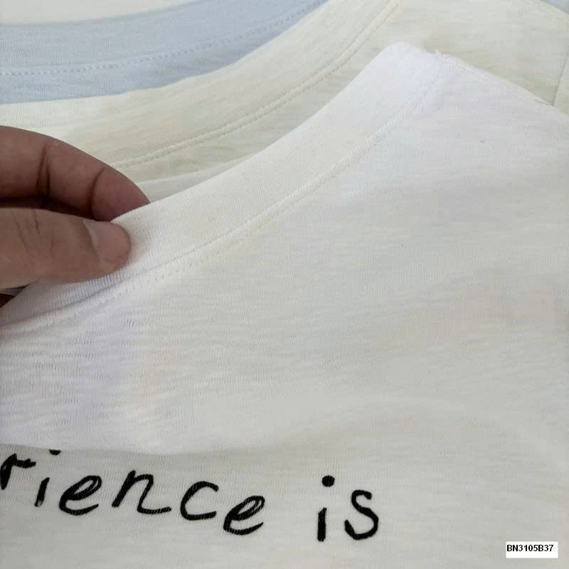 ÁO THUN IN CHỮ CỔ RỘNG  RS.STUDIO