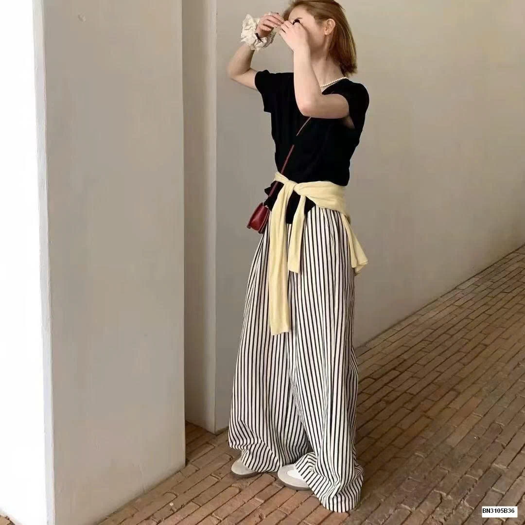 QUẦN KẺ SUỐNG RS.STUDIO