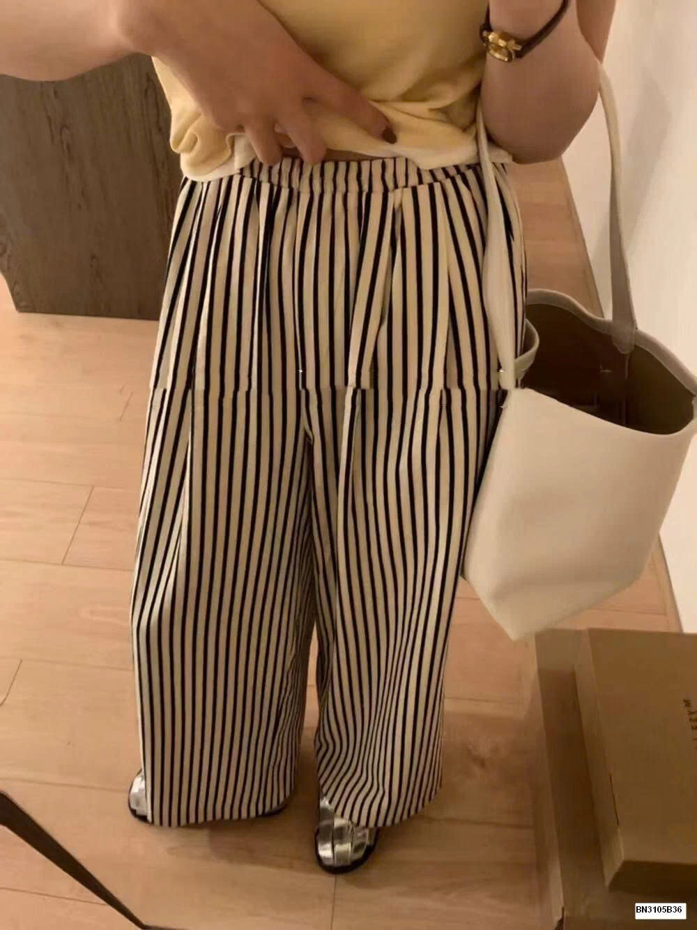 QUẦN KẺ SUỐNG RS.STUDIO