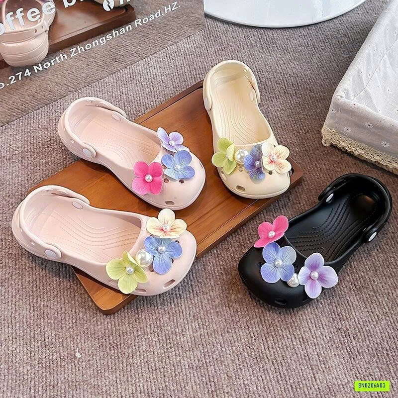 CROCS BỆT CHARM HOA