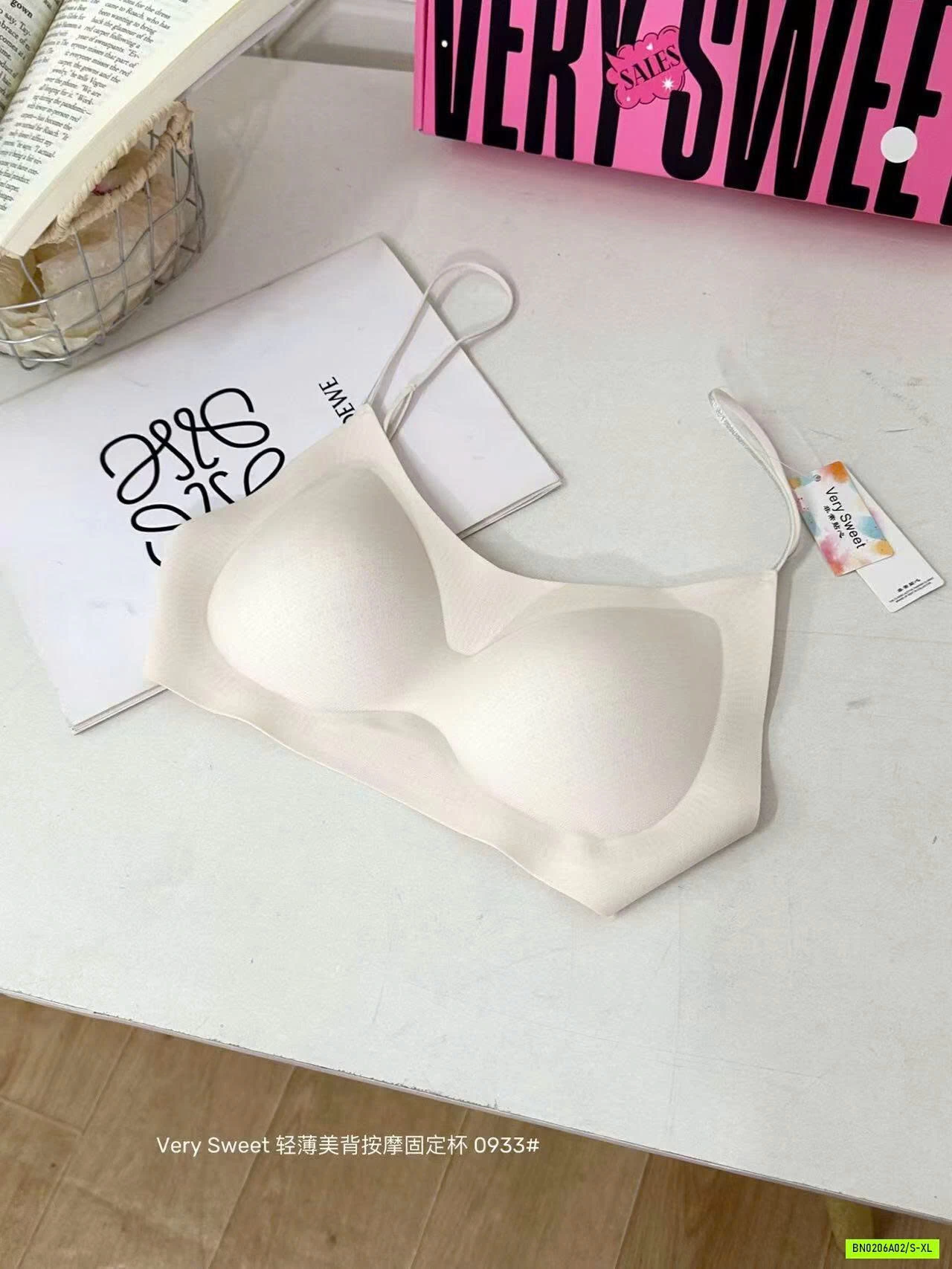 BRA NÂNG NGỰC KO GỌNG QUAI MẢNH