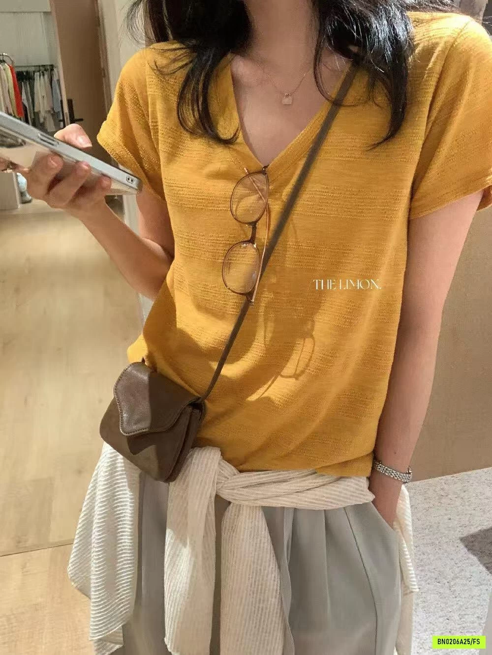 ÁO THUN XƯỚC DỆT CỔ TYM