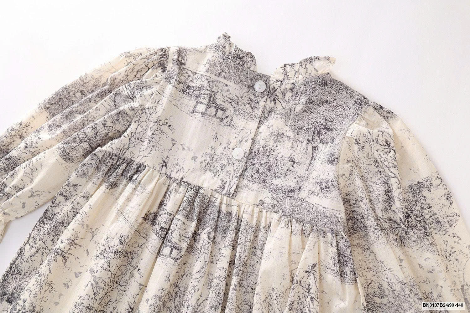 ĐẦM HOA LÁ LOANG MÀU