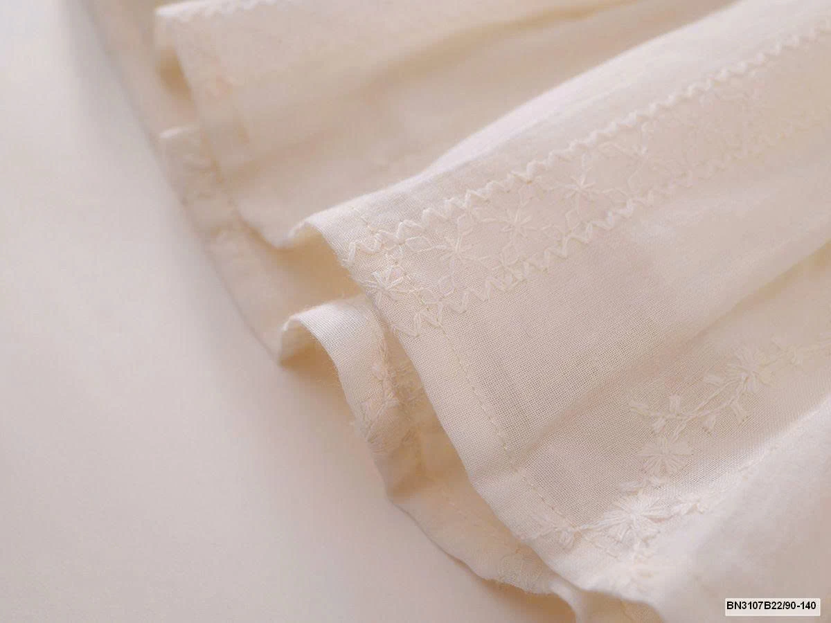 ĐẦM REN TẦNG THÊU HOA NỔI