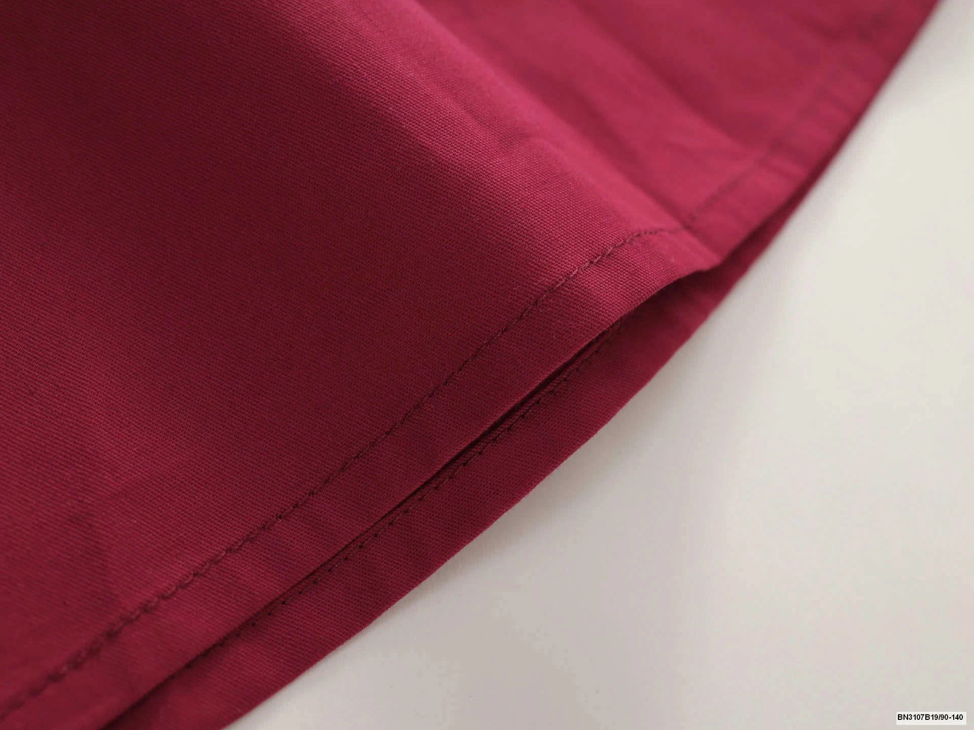 ĐẦM  THÊU HOA NGỰC