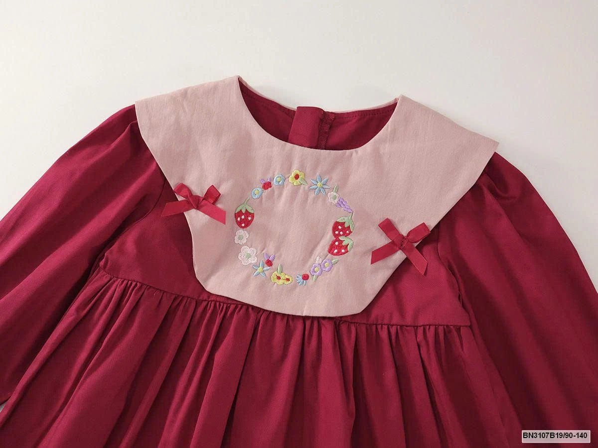 ĐẦM  THÊU HOA NGỰC