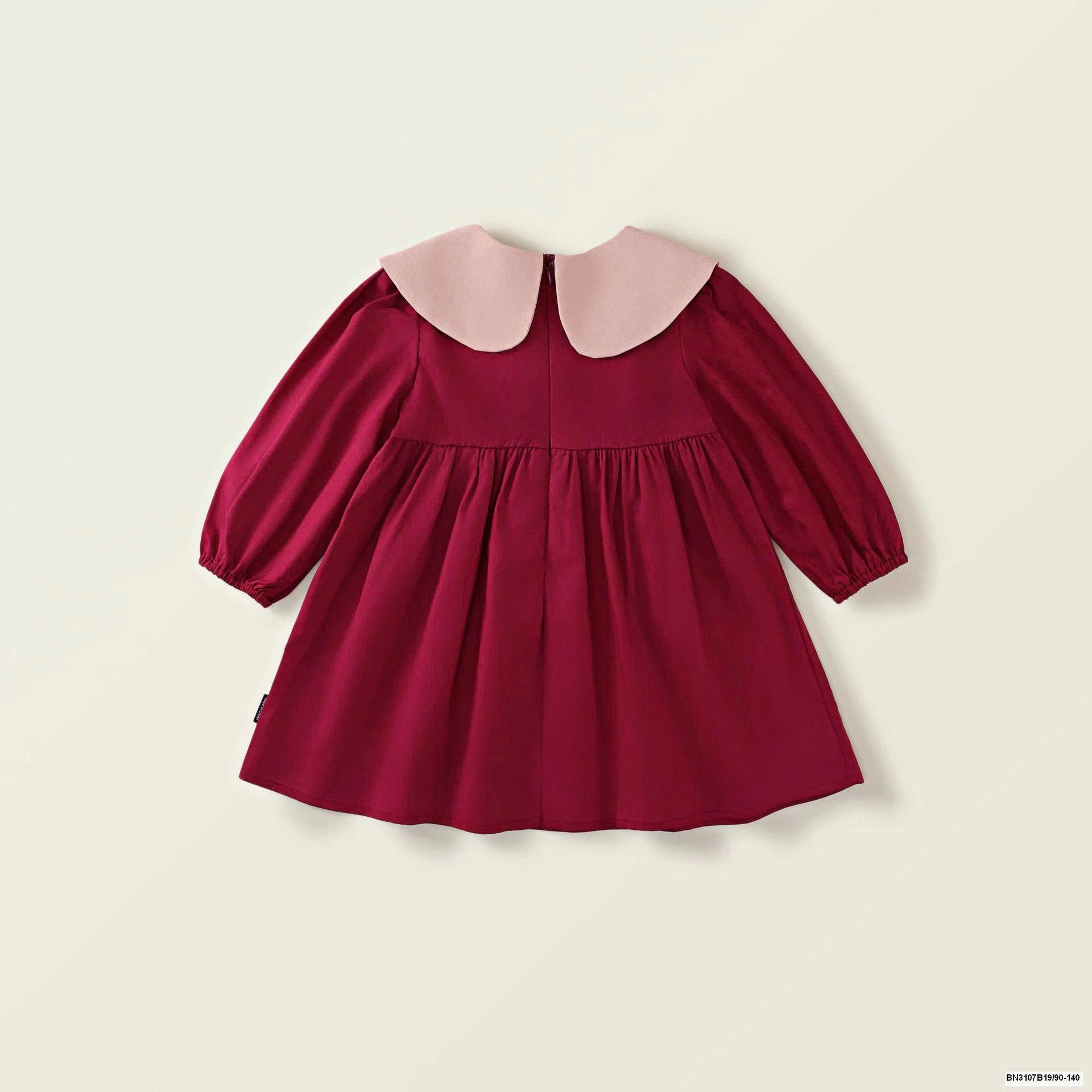 ĐẦM  THÊU HOA NGỰC