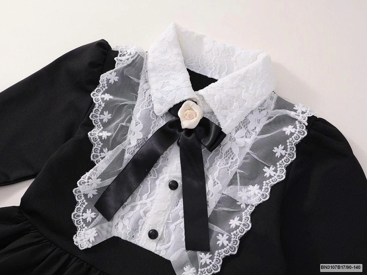 ĐẦM TIỂU THƯ CỔ ĐỨC