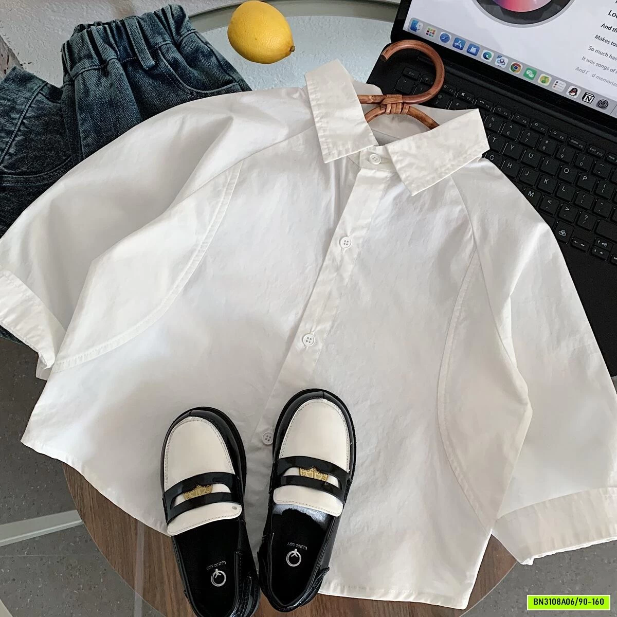 SƠ MI TRẮNG CỔ ĐỨC MUYE