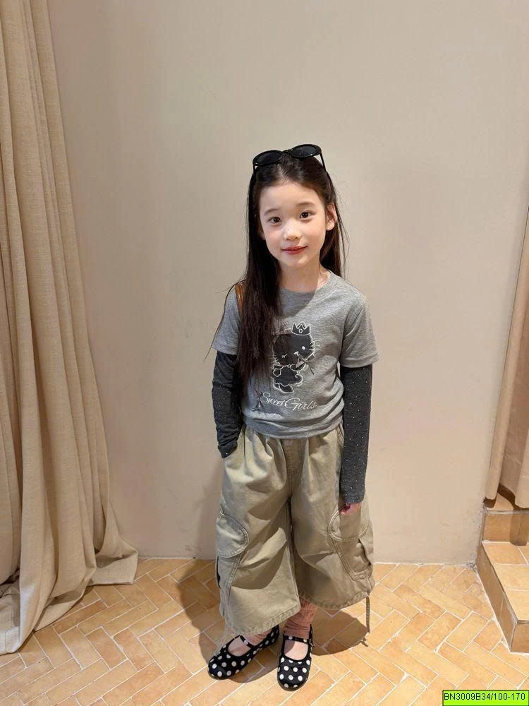 ÁO THUN KITTY ĐEN AMBB