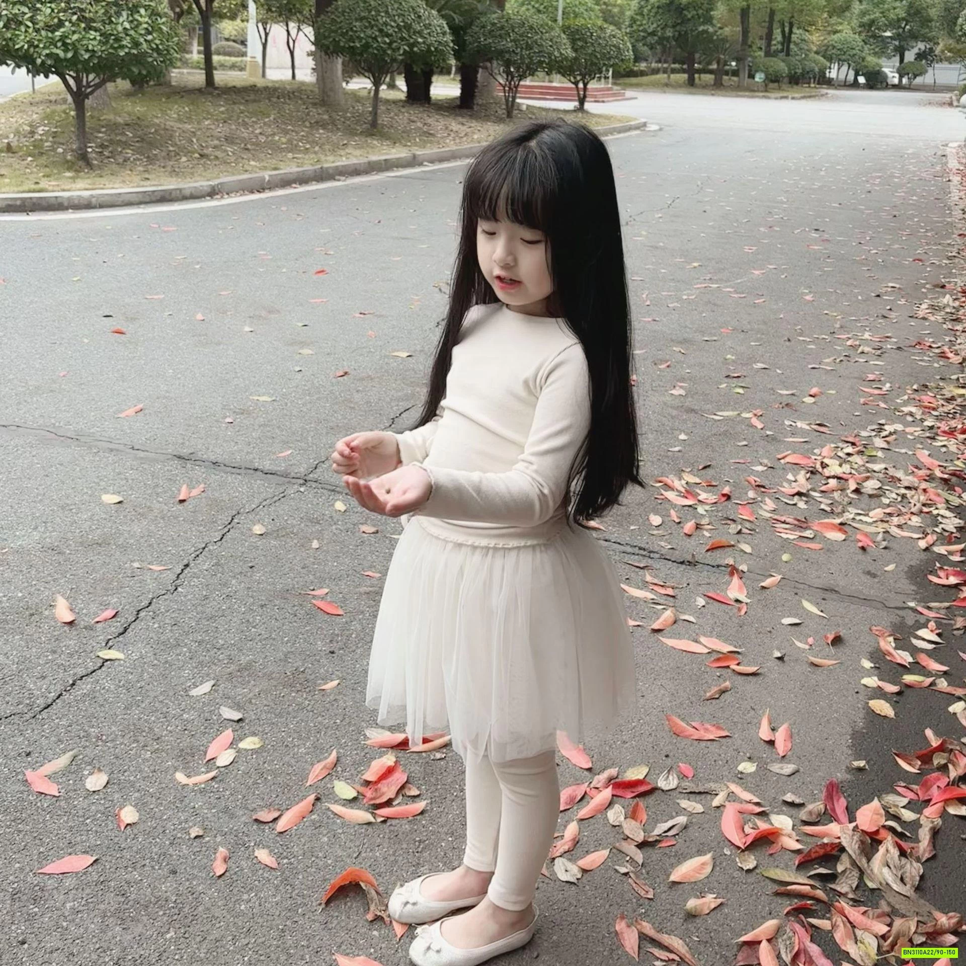 SÉT MONTOGHI MIX CHÂN VÁY TUTU NÀNG THƠ