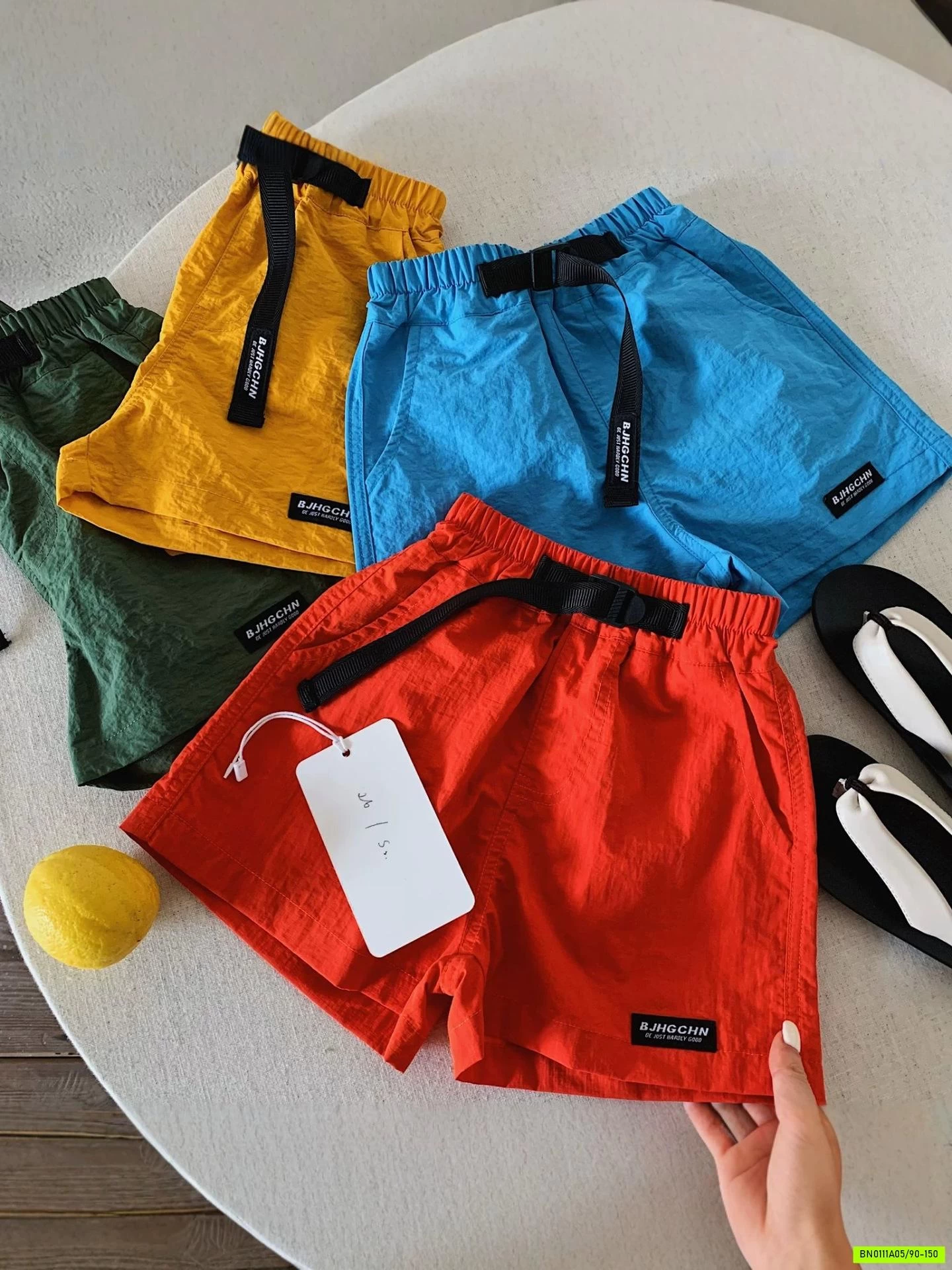 SHORT GIÓ CẠP KHÓA ĐEN