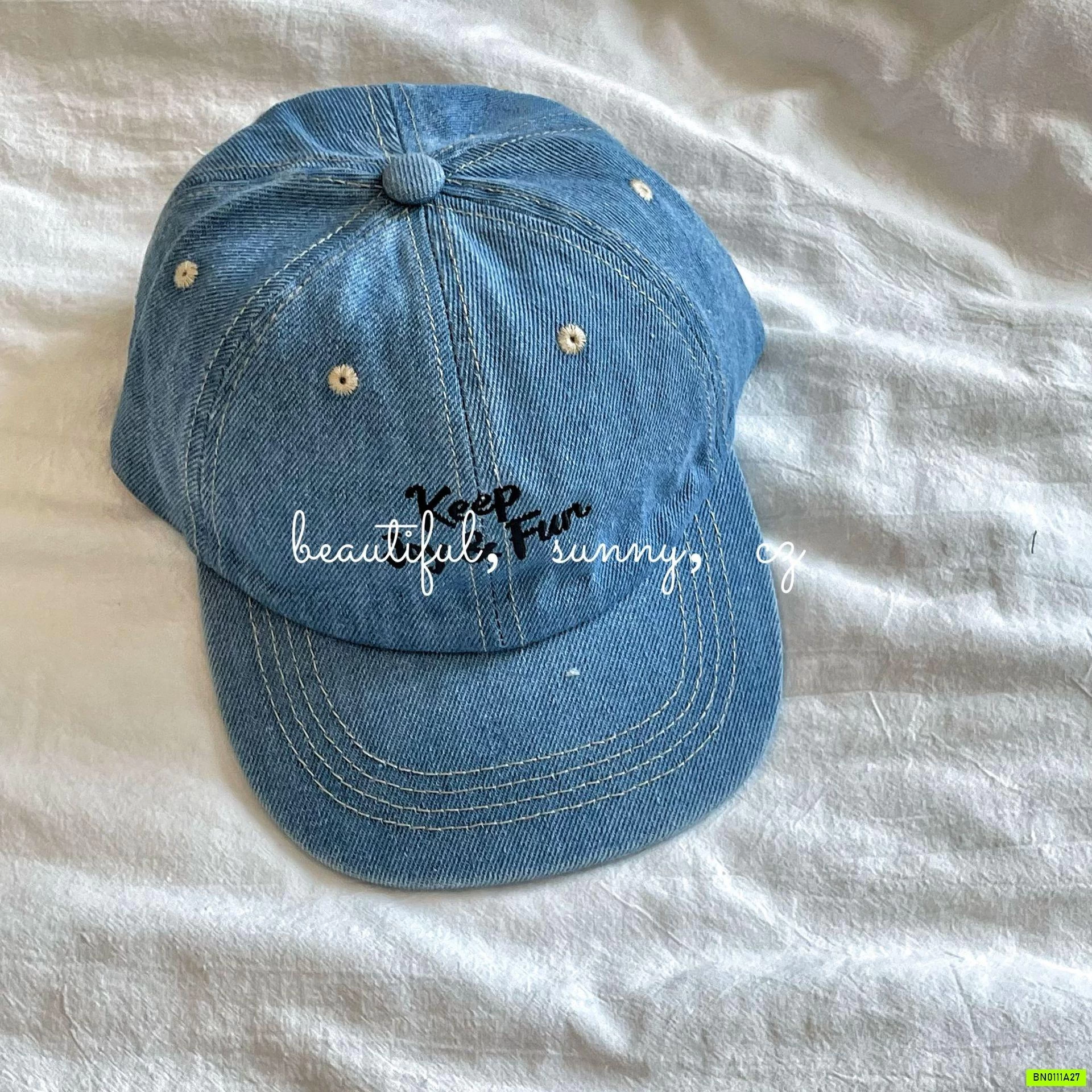 MŨ KẾT JEANS TÁN PHẲNG