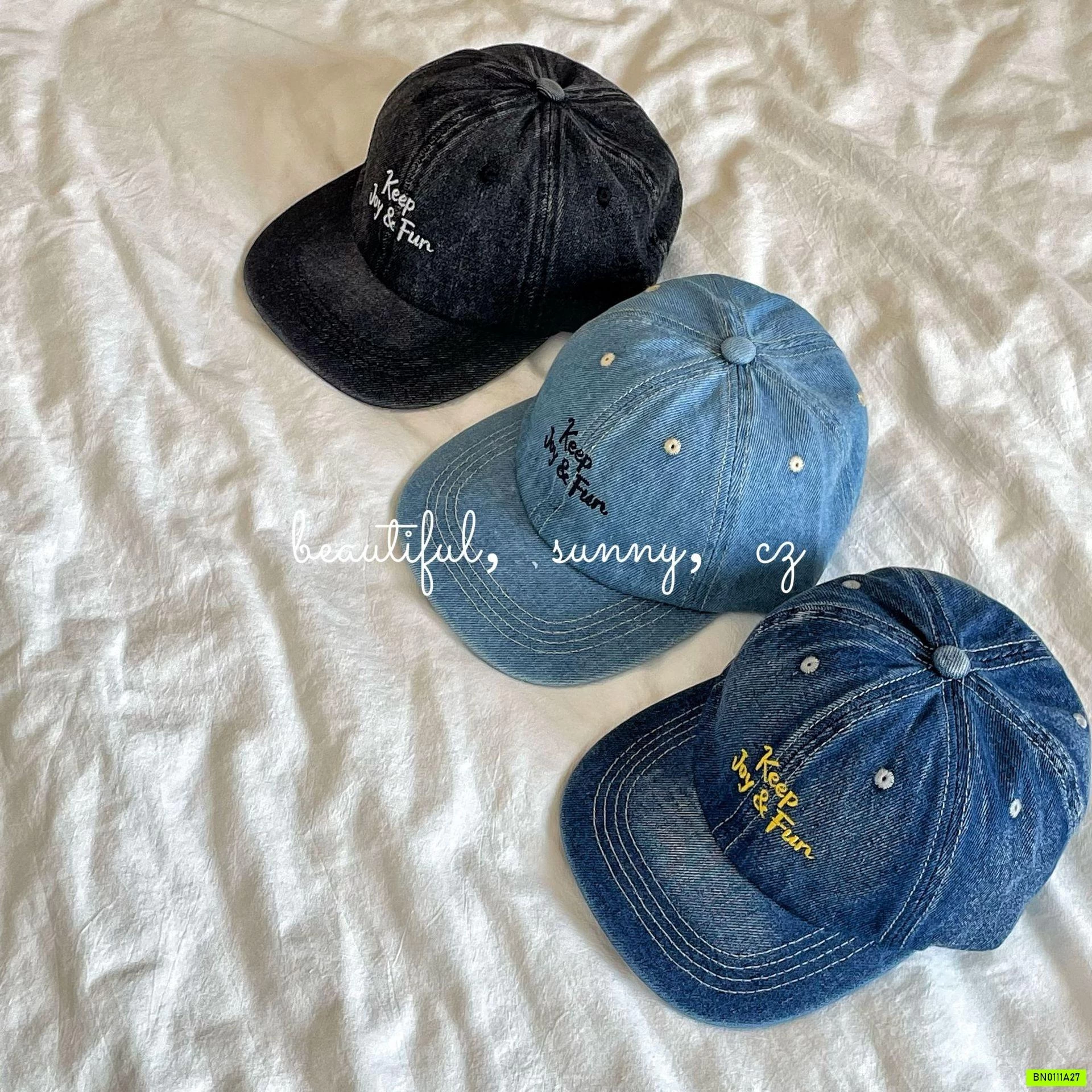 MŨ KẾT JEANS TÁN PHẲNG