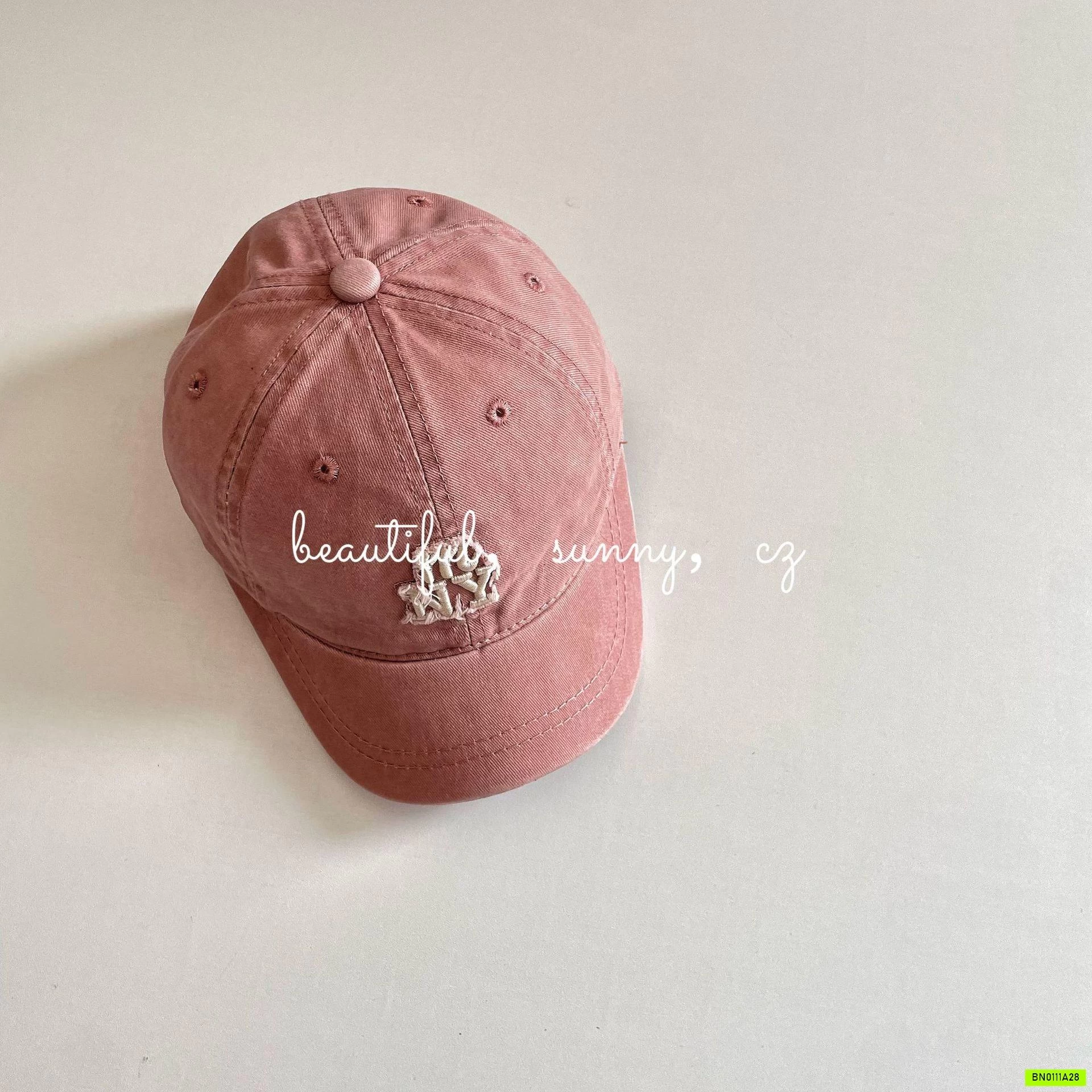 MŨ KẾT THÊU CHỮ VINTAGE